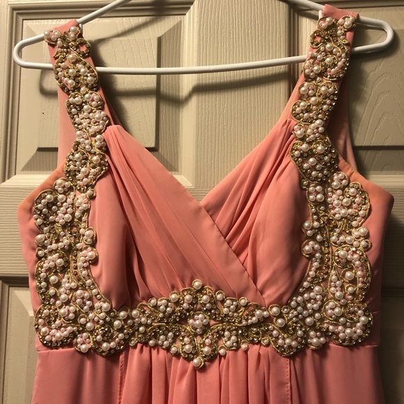 Formal Dress - Picture 3 of 4